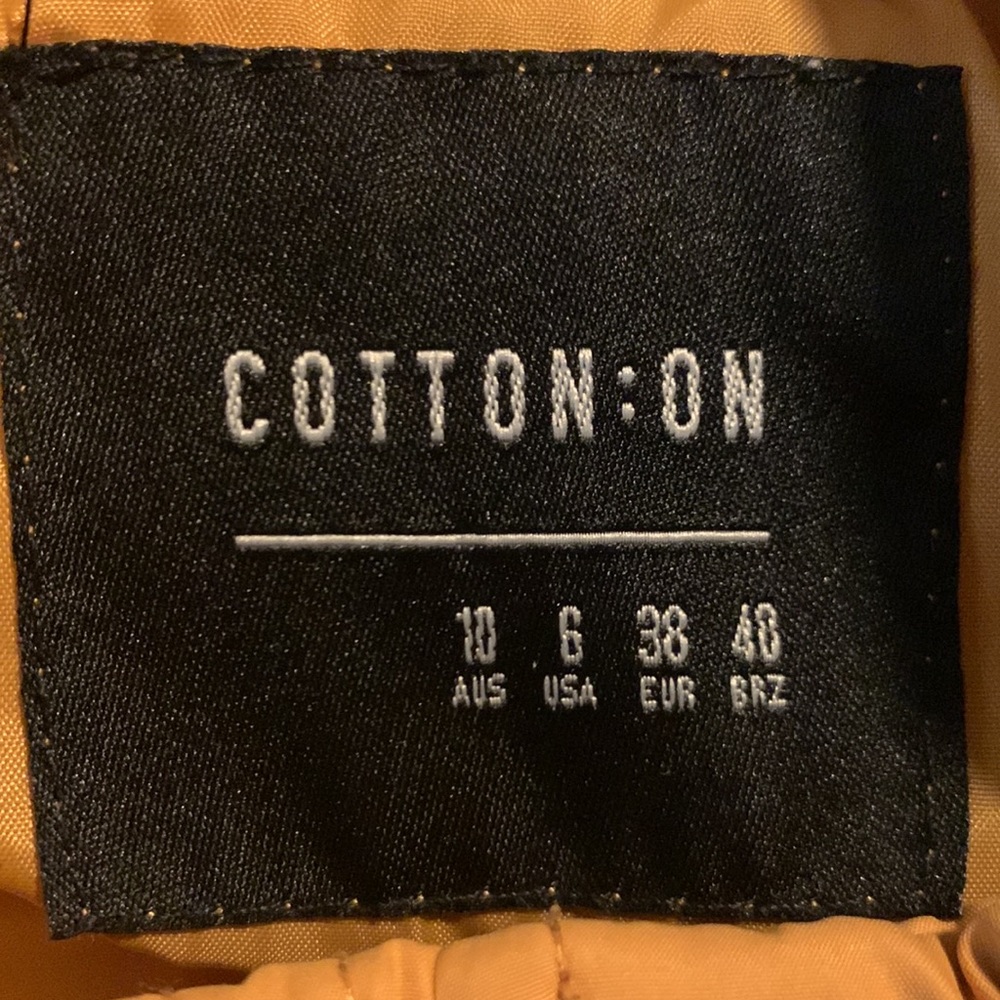 Cropped Puffer Jacket - image 4